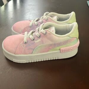 Toddler girls size 8 puma